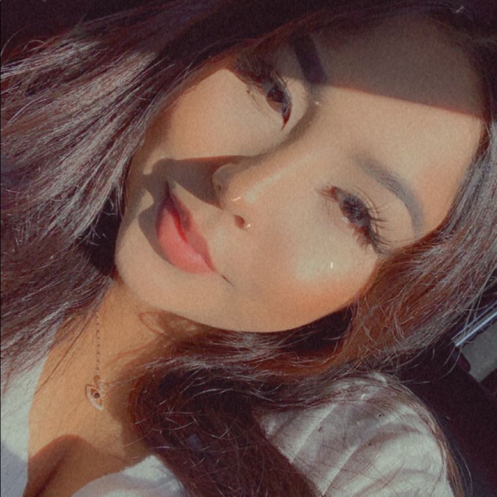 Meet your Posher, Carmelita